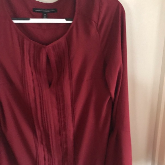 White House Black Market burgundy blouse - Picture 2 of 2
